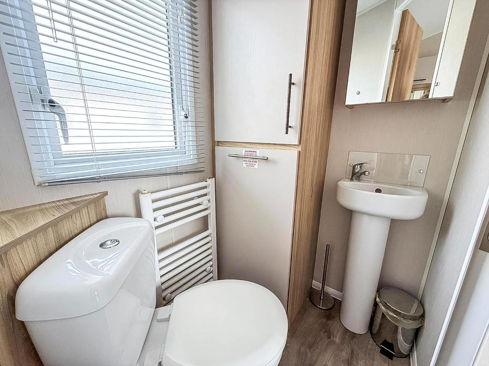 Beautiful Caravan For Hire With A Partial Sea View In Suffolk Ref 32042Az 洛斯托夫特 外观 照片