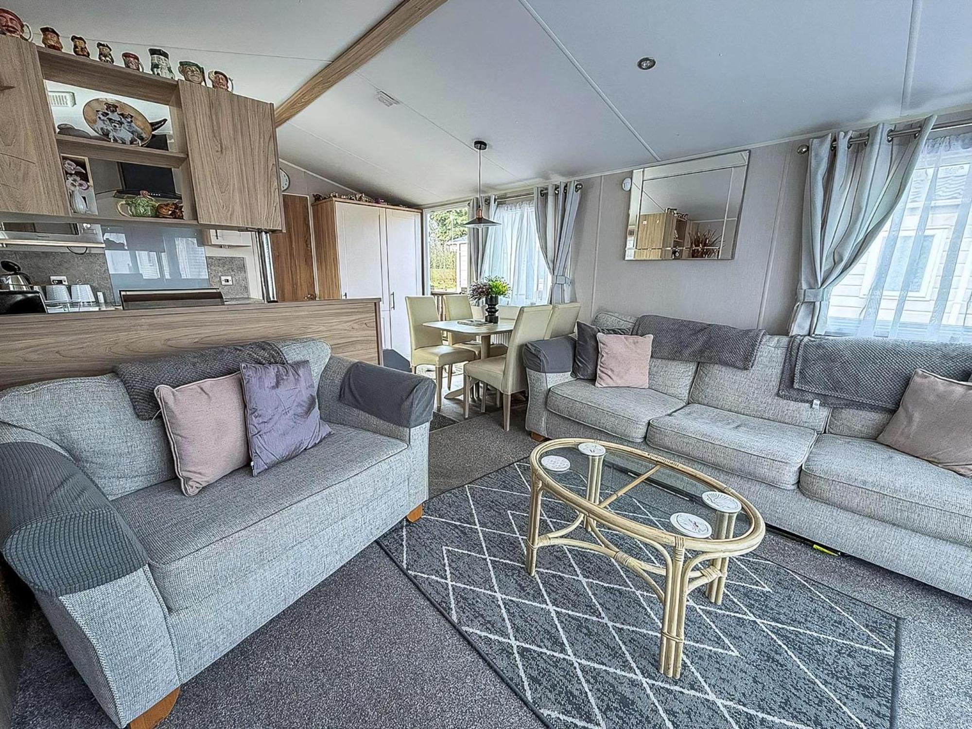 Beautiful Caravan For Hire With A Partial Sea View In Suffolk Ref 32042Az 洛斯托夫特 外观 照片